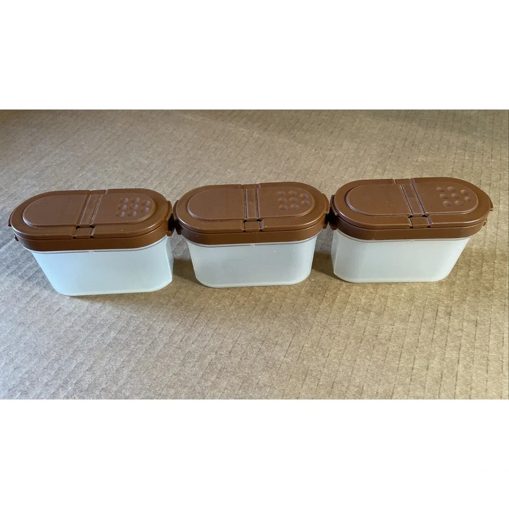 3 Tupperware # 1843 Modular Mates Spice Shaker Container Small‎ (brown)